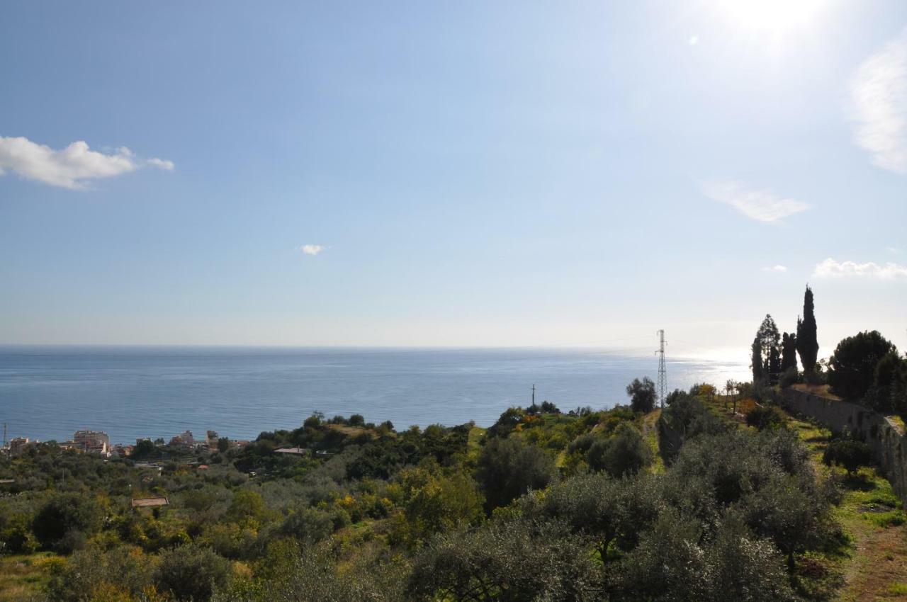 Villa Gemma Di Mare Santa Teresa Di Riva Exterior photo